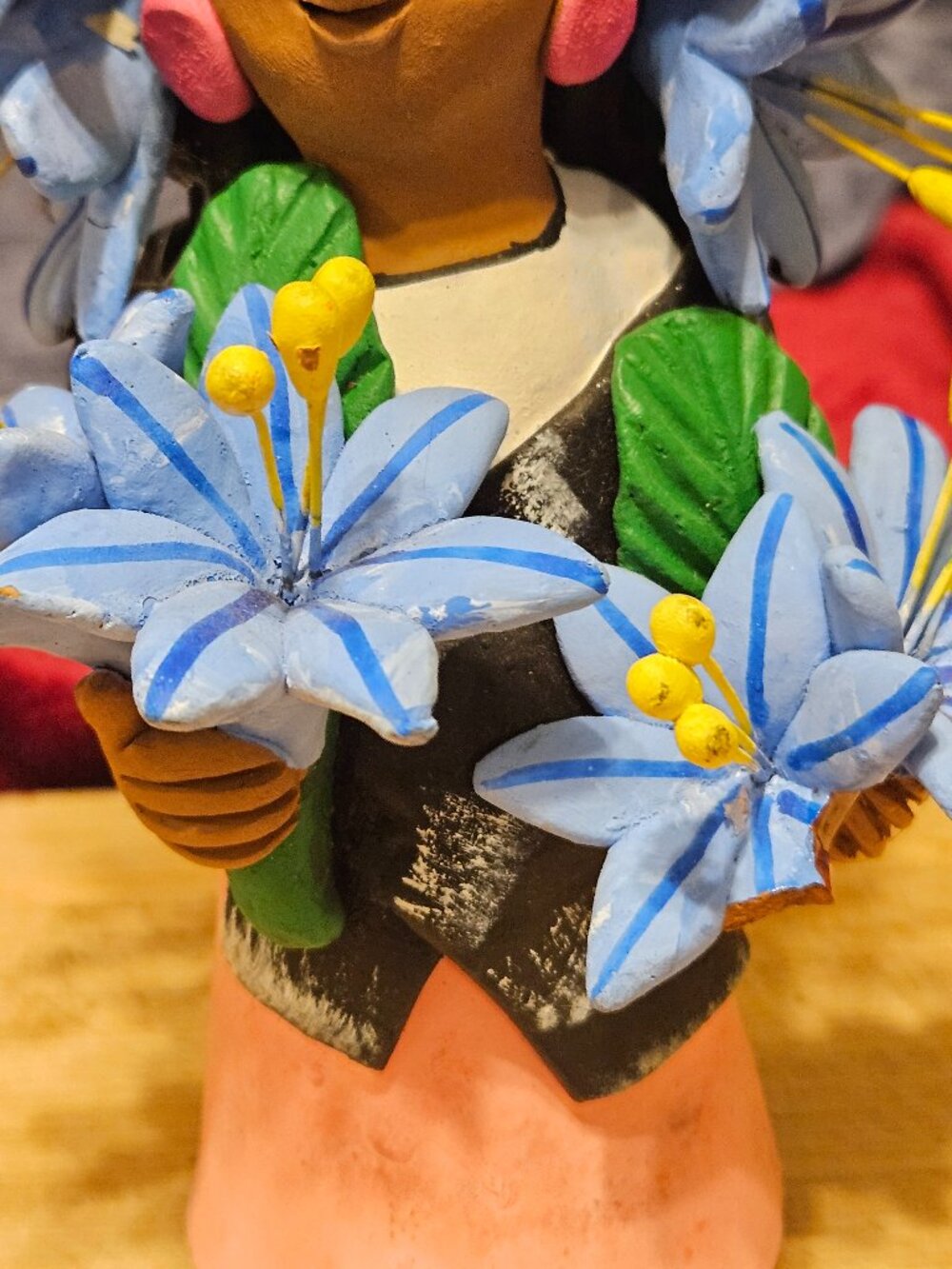 VINTAGE OAXACAN FLOWER SELLER CLAY SCULPTURE BY JOSEFINA AGUILAR SIGNED STUNNING - Picture 7 of 11